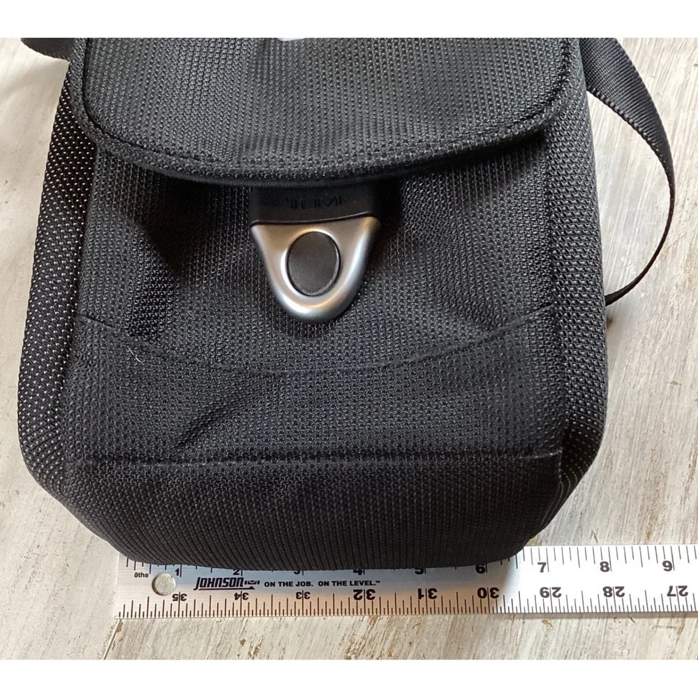 Tumi Black Ballistic Nylon Crossbody Messenger Bag Small Tech Travel Pouch - Picture 8 of 8